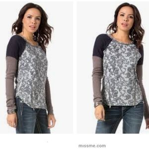 Miss Me long sleeve top -small
